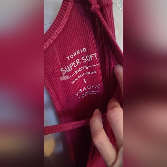 NEW TORRID  Super Soft Stretch Knit Top - size 3 - Picture 3 of 5